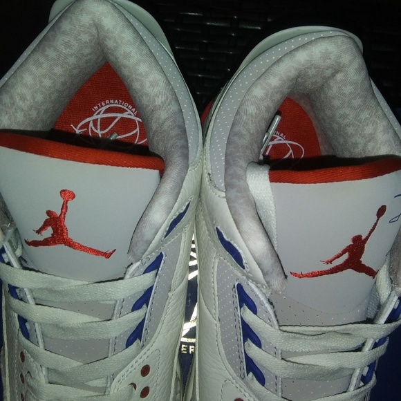 Jordan 3s main image 5